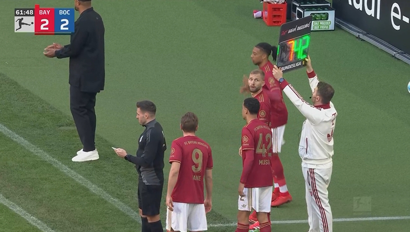 主力来了!凯恩、穆西亚拉等人登场,换下穆勒、格纳布里等4人
